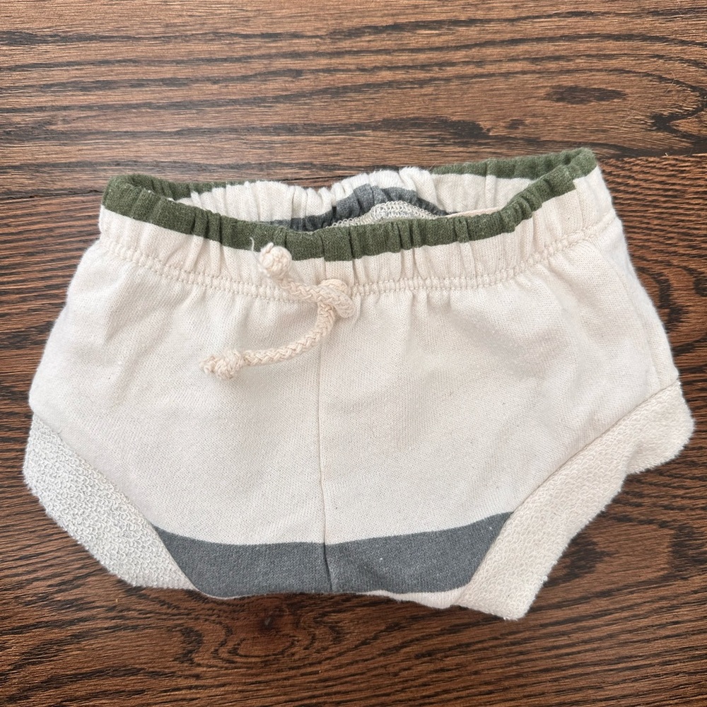 Childhood clothing -shorties 3-6 months